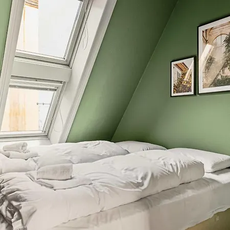 Leilighet Dinbnb I Shopping, Cafes And Attractions At Your Doorstep! *
